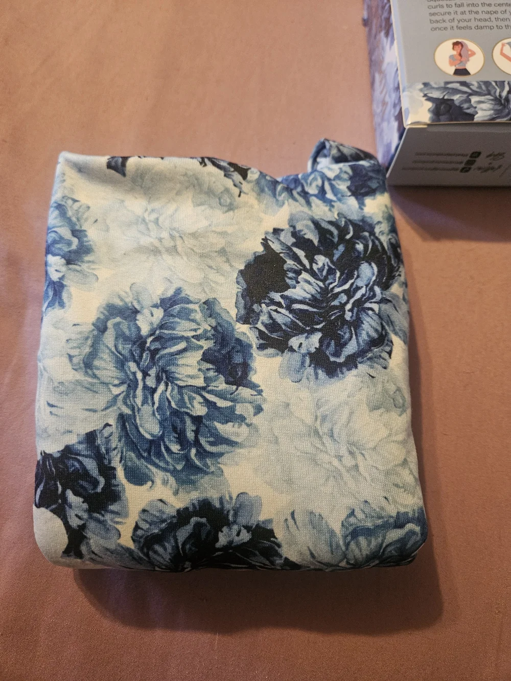 Plopping Hair Towel - Red Illustration..NW, Beautiful Flower Design